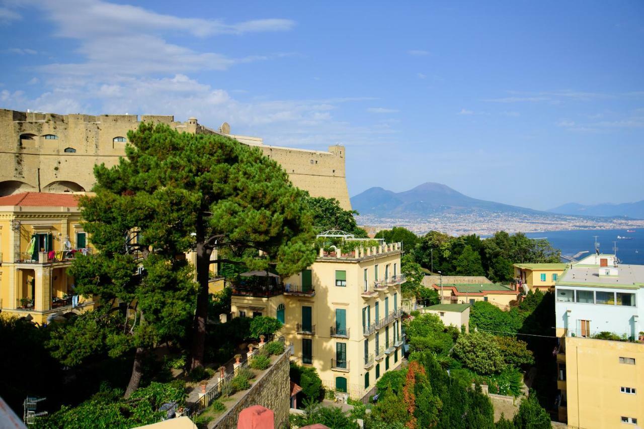 Appartamento Panoramico "Il Glicine" نابولي المظهر الخارجي الصورة